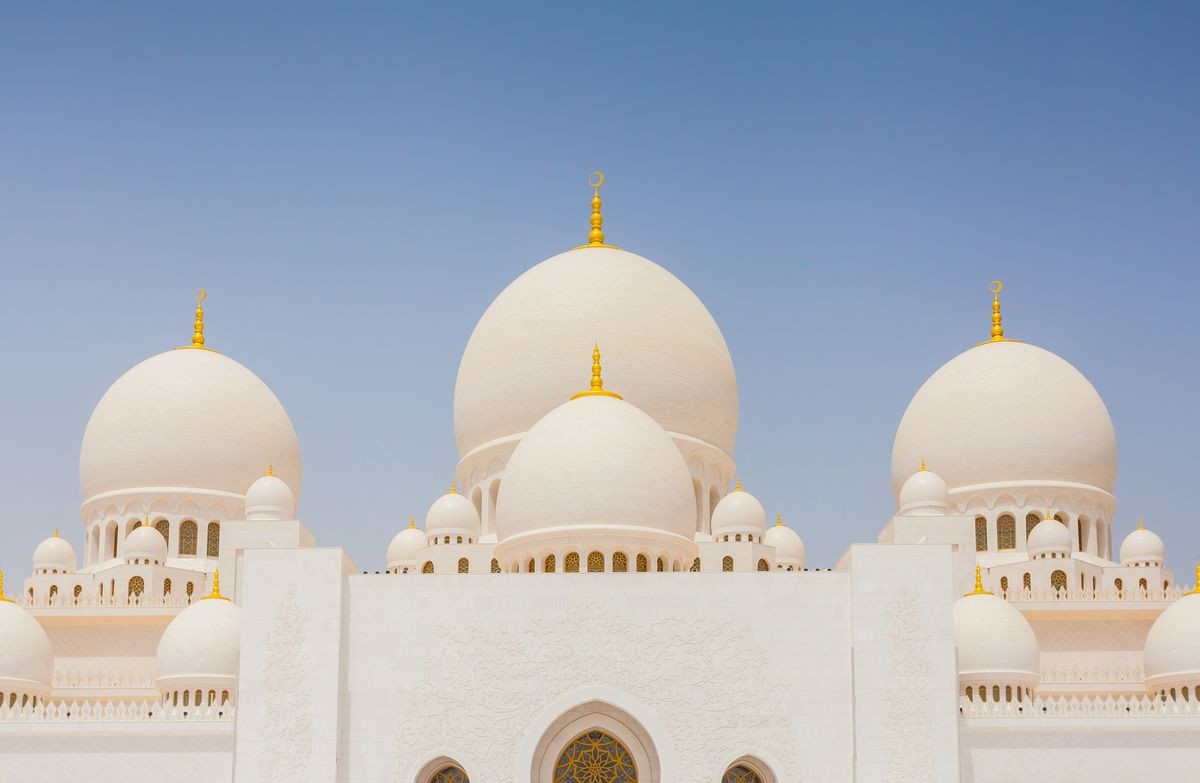 View of famous Abu Dhabi Sheikh Zayed Mosque, UAE.